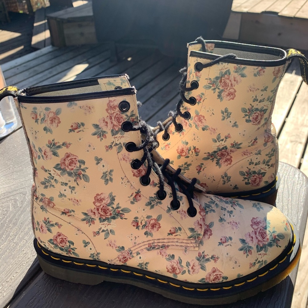 Flower/floral doc martens